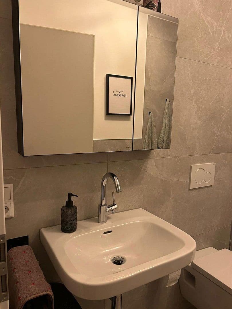 Pronájem bytu 2+1 48 m², St. Anton Str. 215, Krefeld, Severní Porýní-Vestfálsko Pronájem bytu 2+1 48 m², St. Anton Str. 215, Krefeld, Severní Porýní-Vestfálsko