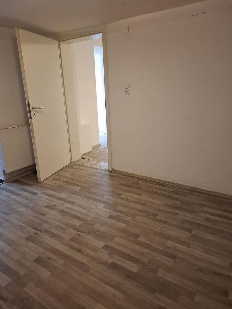 Pronájem bytu 4+1 84 m², Wertachstrasse 12, Augsburg, Bavorsko Pronájem bytu 4+1 84 m², Wertachstrasse 12, Augsburg, Bavorsko
