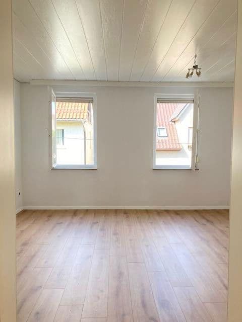 Pronájem bytu 3+kk 72 m², Stuttgart, Bádensko-Württembersko Pronájem bytu 3+kk 72 m², Stuttgart, Bádensko-Württembersko