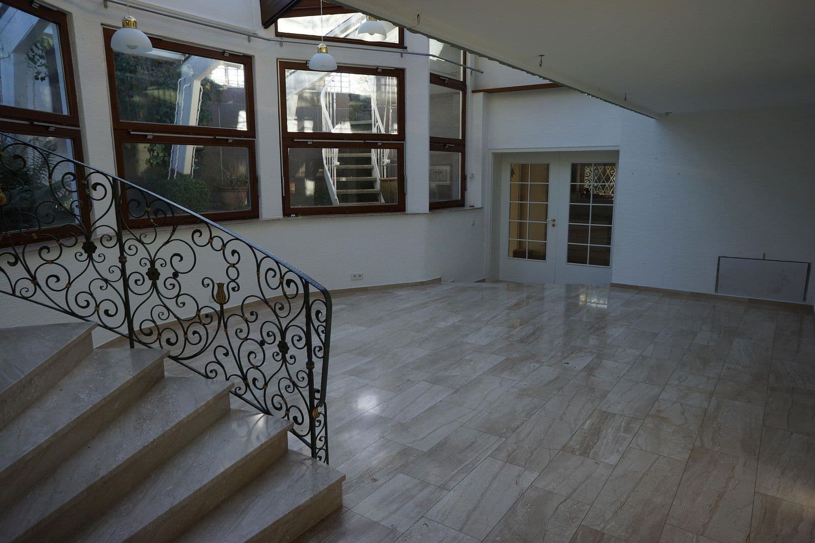 Prodej domu 458 m², pozemek 2.522 m², Ottenbach, Bádensko-Württembersko Prodej domu 458 m², pozemek 2.522 m², Ottenbach, Bádensko-Württembersko