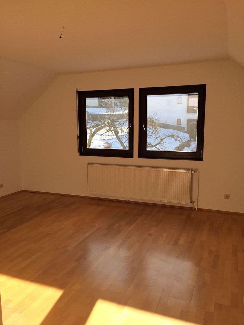 Pronájem domu 170 m², pozemek 700 m², Solms, Hessen Pronájem domu 170 m², pozemek 700 m², Solms, Hessen