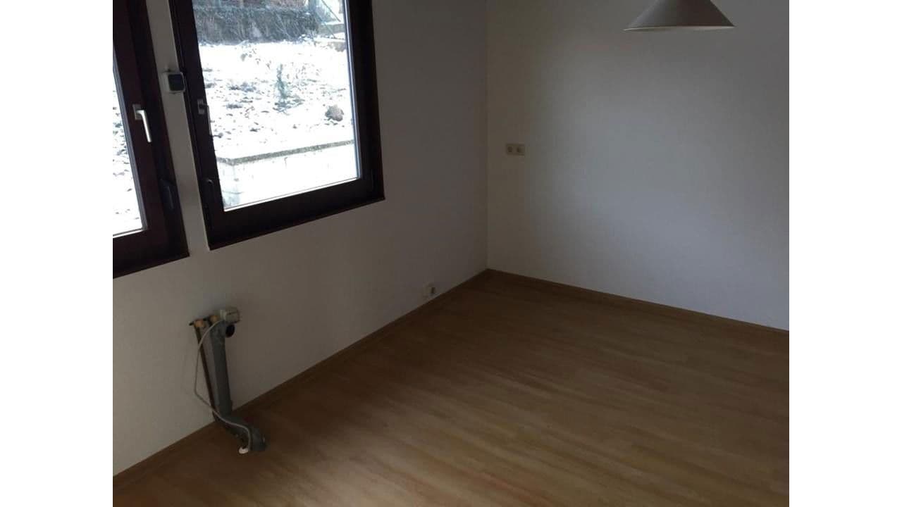 Pronájem domu 170 m², pozemek 700 m², Solms, Hessen Pronájem domu 170 m², pozemek 700 m², Solms, Hessen