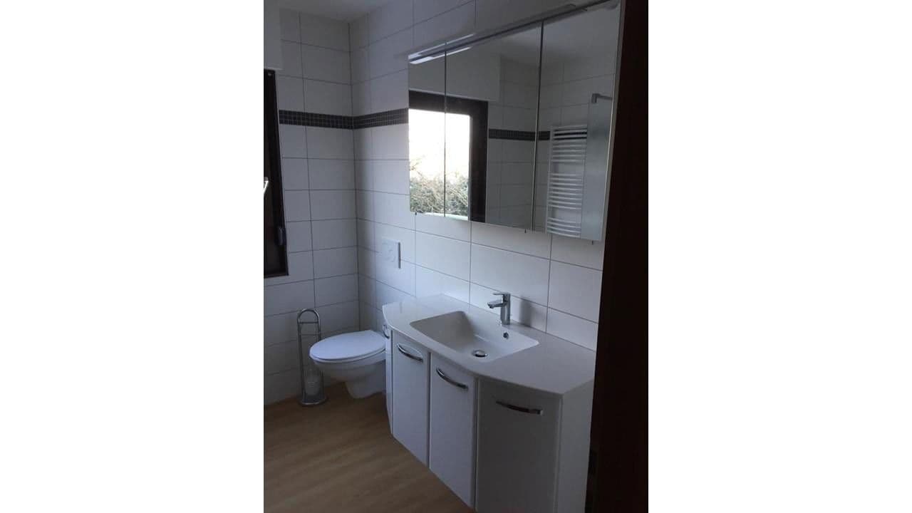 Pronájem domu 170 m², pozemek 700 m², Solms, Hessen Pronájem domu 170 m², pozemek 700 m², Solms, Hessen