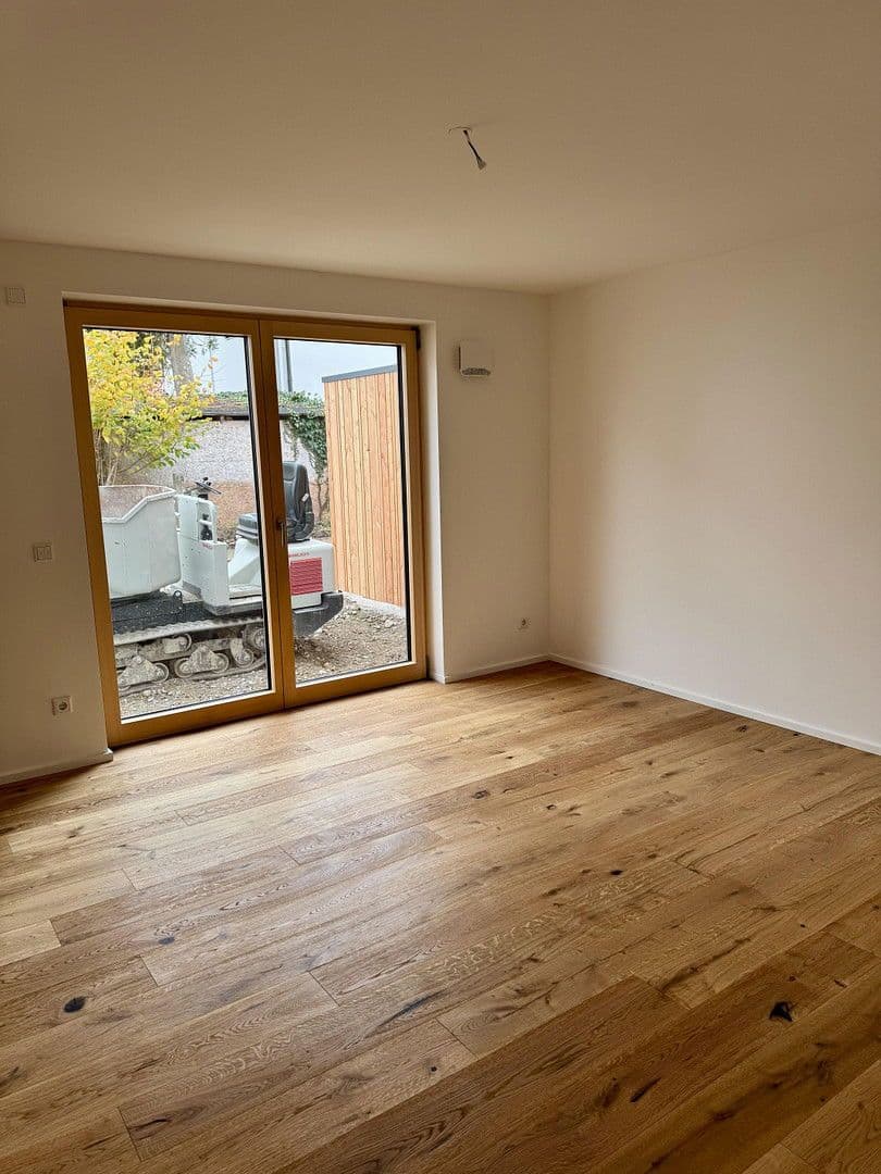 Pronájem bytu 3+1 109 m², Happinger Straße 66, Rosenheim, Bavorsko Pronájem bytu 3+1 109 m², Happinger Straße 66, Rosenheim, Bavorsko