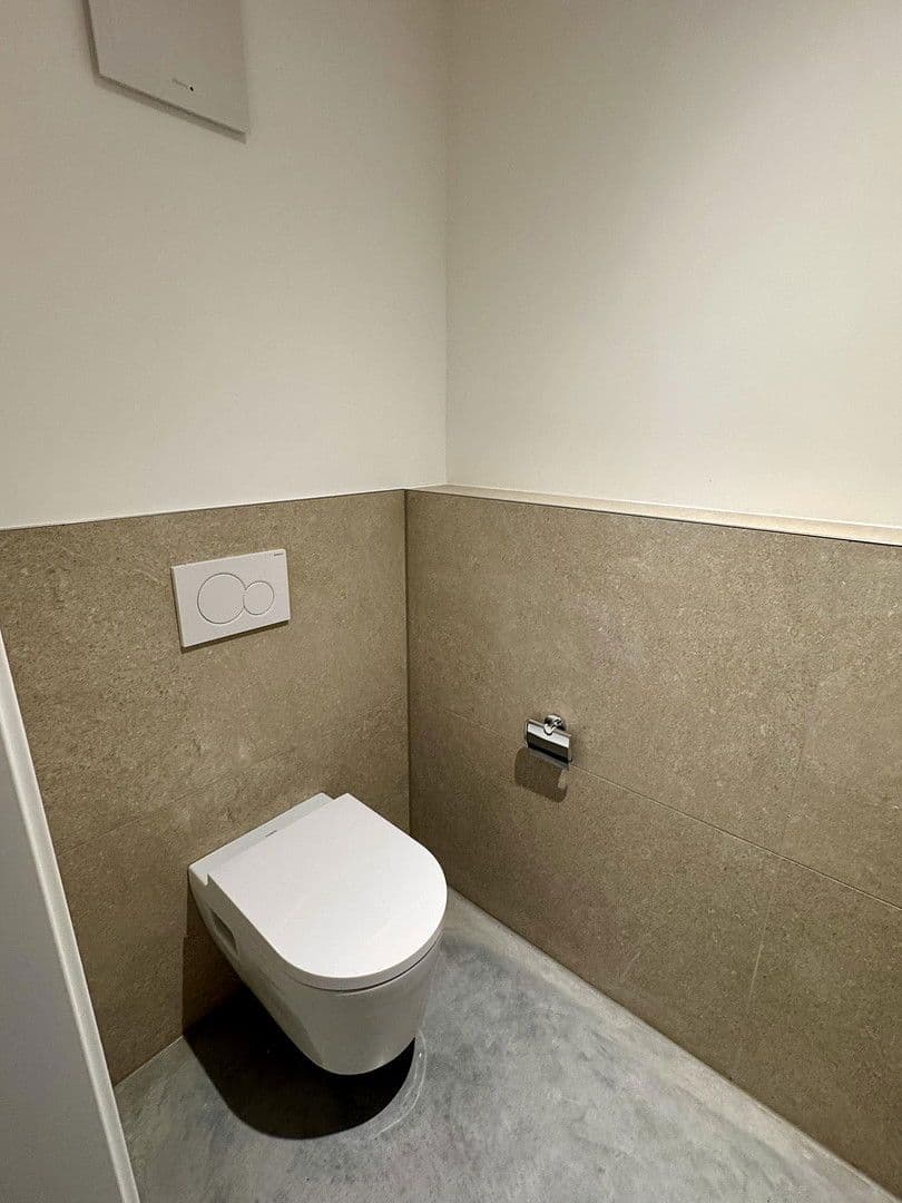 Pronájem bytu 3+1 109 m², Happinger Straße 66, Rosenheim, Bavorsko Pronájem bytu 3+1 109 m², Happinger Straße 66, Rosenheim, Bavorsko