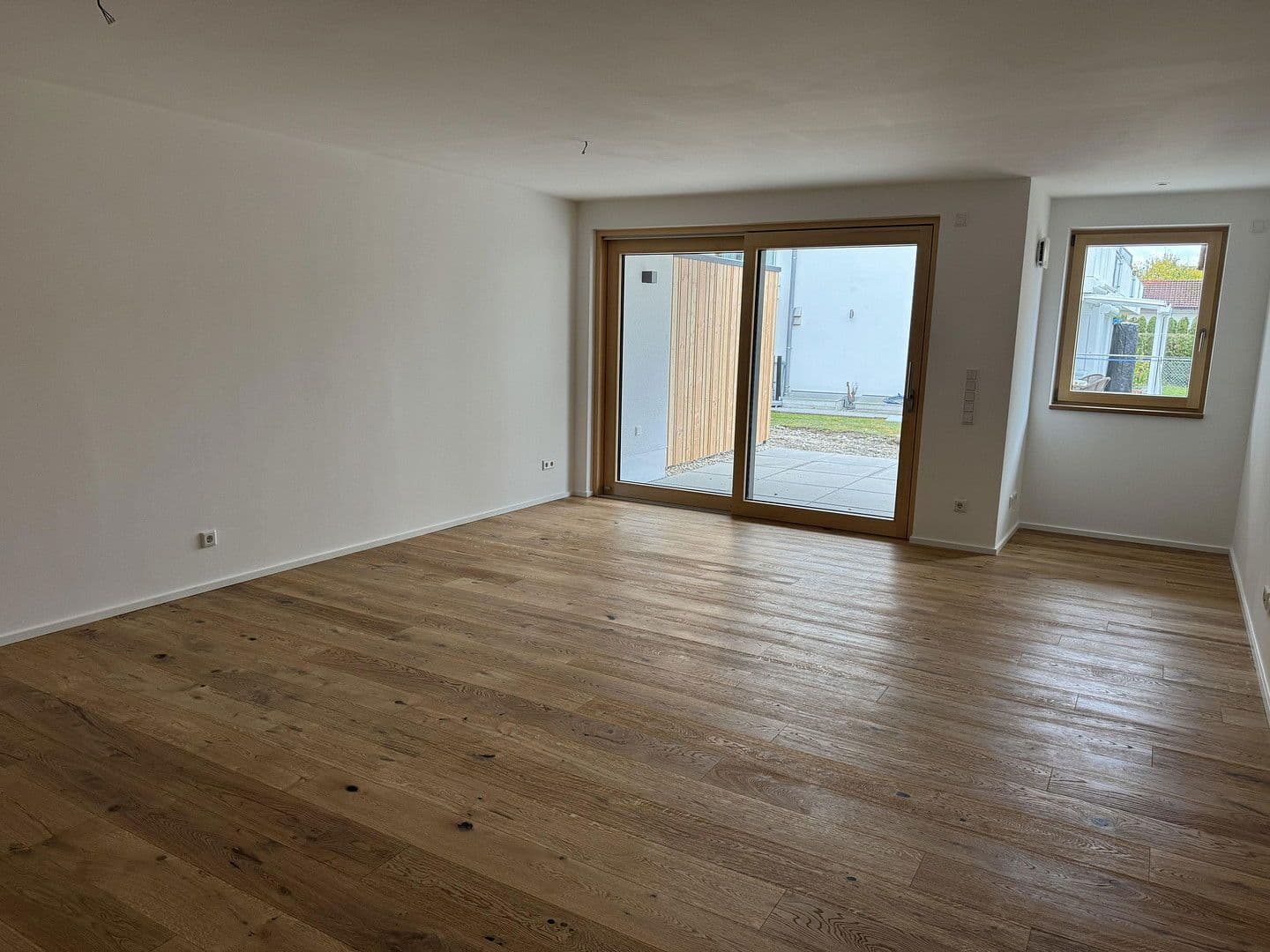 Pronájem bytu 3+1 109 m², Happinger Straße 66, Rosenheim, Bavorsko Pronájem bytu 3+1 109 m², Happinger Straße 66, Rosenheim, Bavorsko