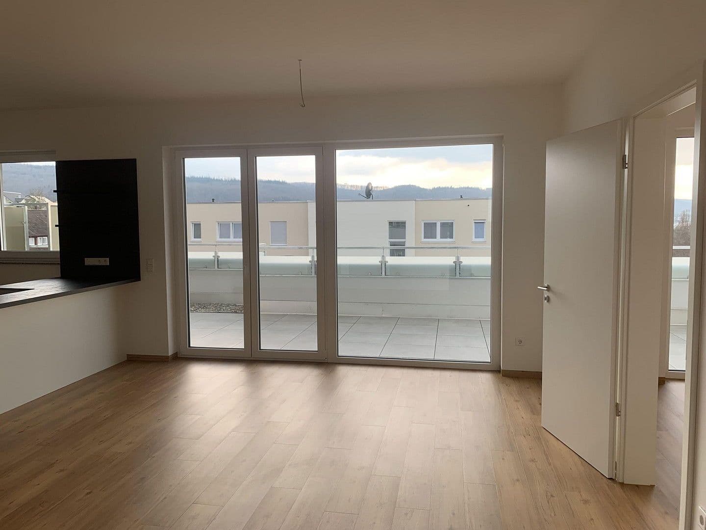 Pronájem bytu 3+kk 90 m², Lauchheim, Bádensko-Württembersko Pronájem bytu 3+kk 90 m², Lauchheim, Bádensko-Württembersko