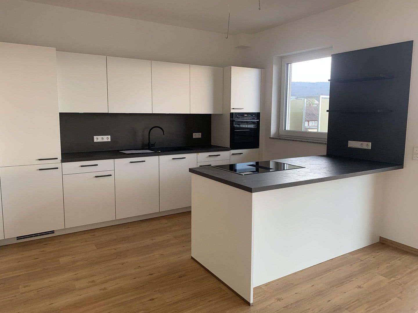Pronájem bytu 3+kk 90 m², Lauchheim, Bádensko-Württembersko Pronájem bytu 3+kk 90 m², Lauchheim, Bádensko-Württembersko