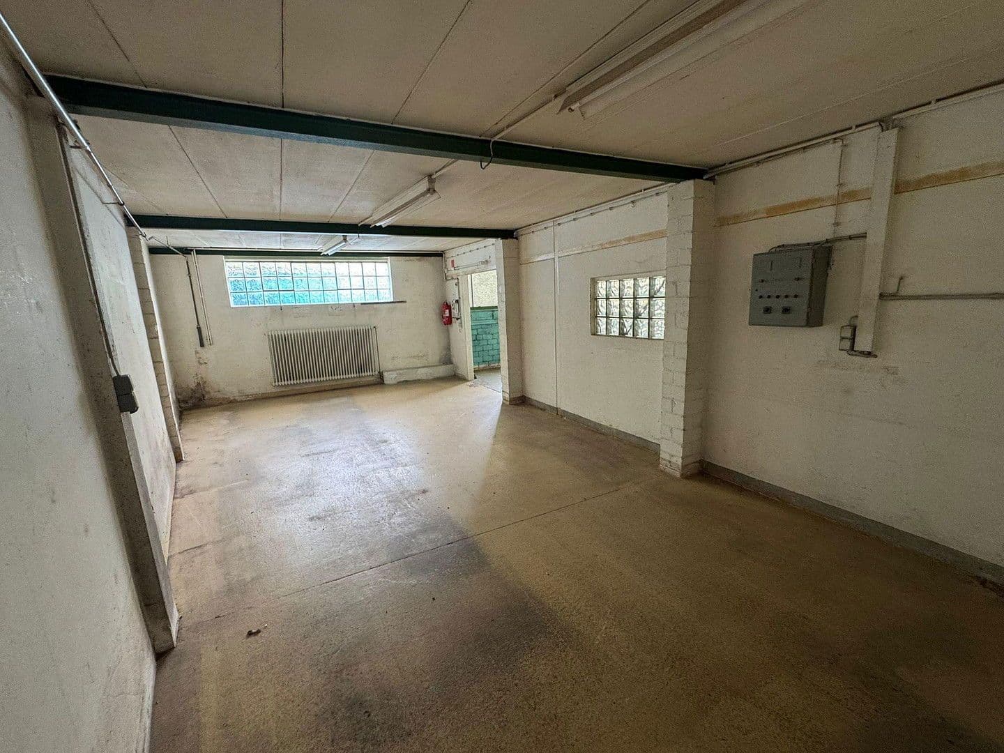 Prodej nebytového prostoru 600 m², Solingen, Severní Porýní-Vestfálsko Prodej nebytového prostoru 600 m², Solingen, Severní Porýní-Vestfálsko