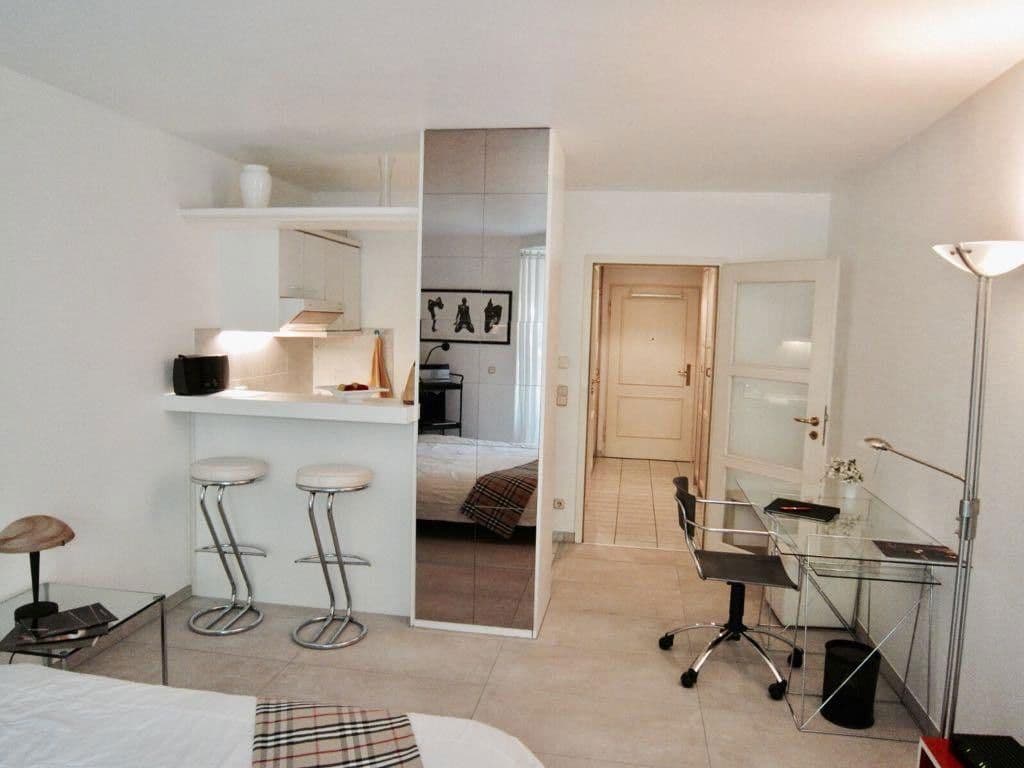 Pronájem bytu 1+1 32 m², Liebigstr. 20 A, München, Bavorsko Pronájem bytu 1+1 32 m², Liebigstr. 20 A, München, Bavorsko