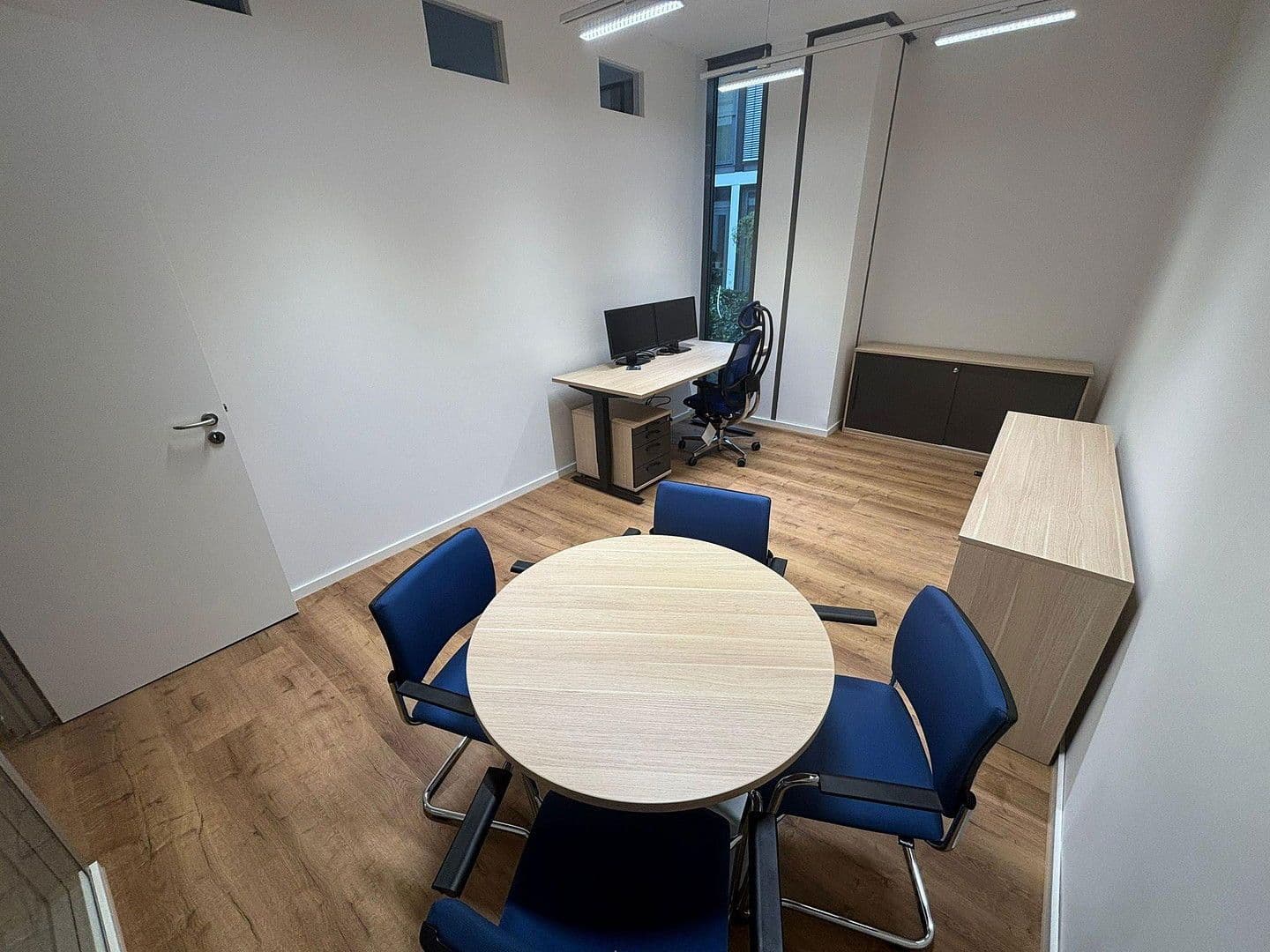 Pronájem kanceláře 1.200 m², Pelkovenstraße 145, München, Bavorsko Pronájem kanceláře 1.200 m², Pelkovenstraße 145, München, Bavorsko