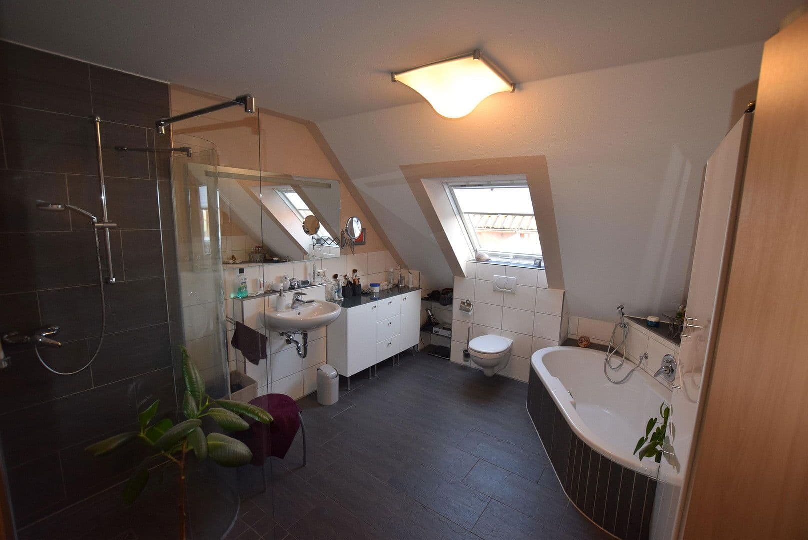 Pronájem domu 166 m², pozemek 230 m², Bubenreuth, Bavorsko Pronájem domu 166 m², pozemek 230 m², Bubenreuth, Bavorsko