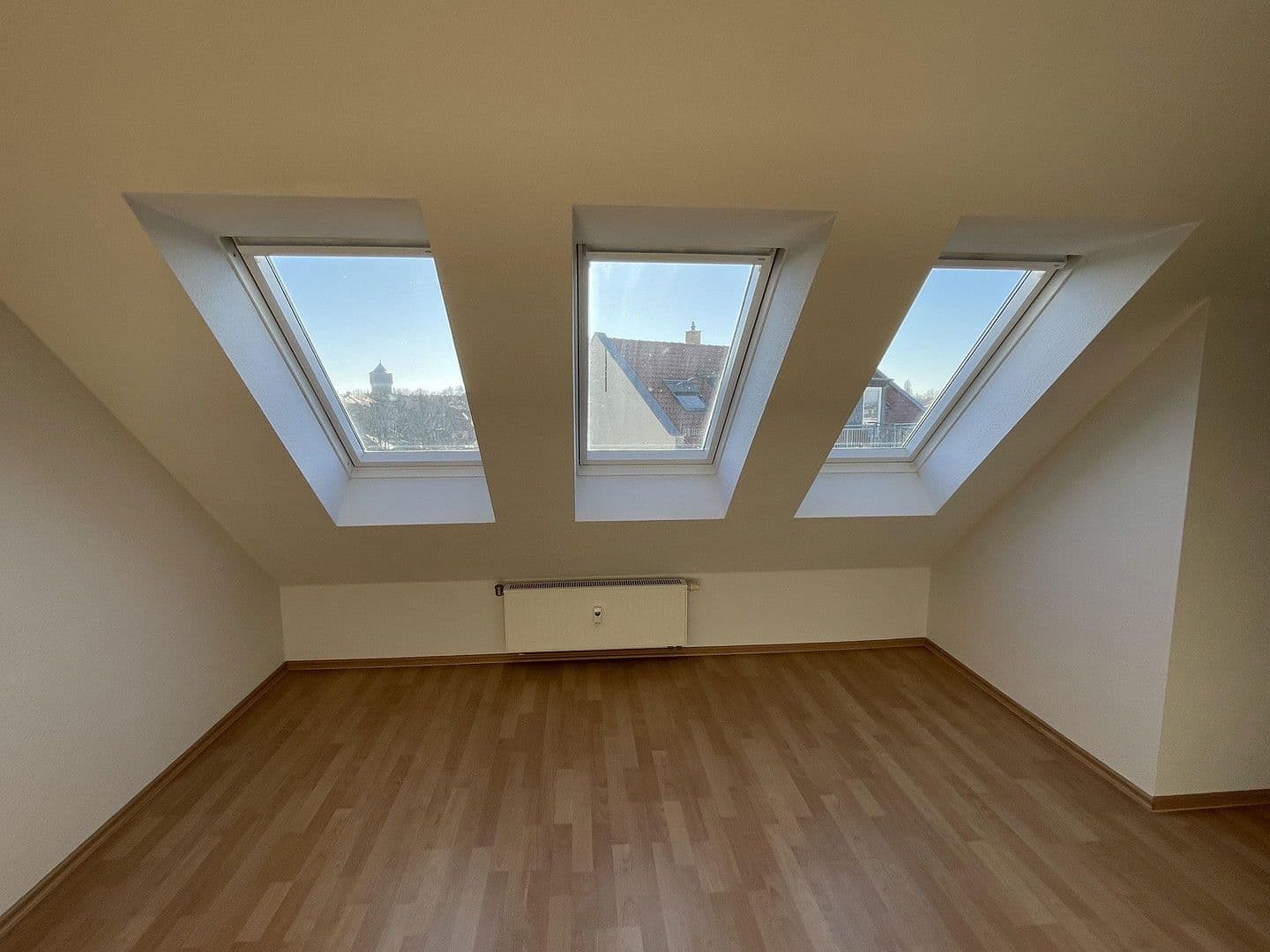 Pronájem bytu 2+1 73 m², Leipzig, Sasko Pronájem bytu 2+1 73 m², Leipzig, Sasko