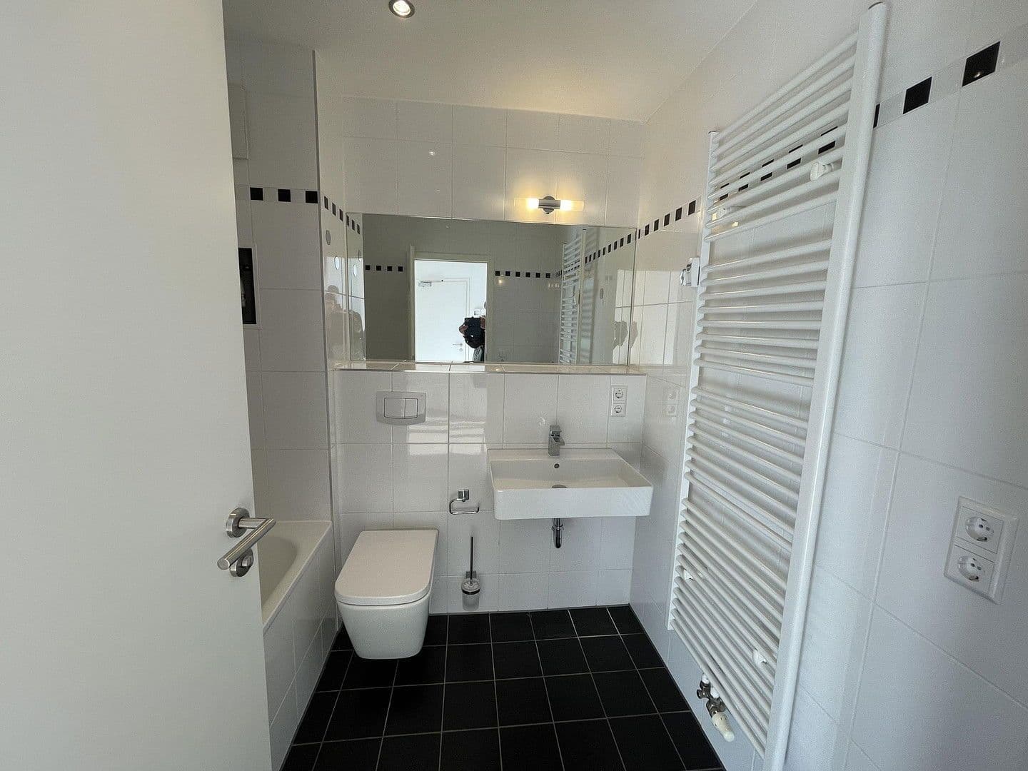 Pronájem bytu 2+1 73 m², Leipzig, Sasko Pronájem bytu 2+1 73 m², Leipzig, Sasko