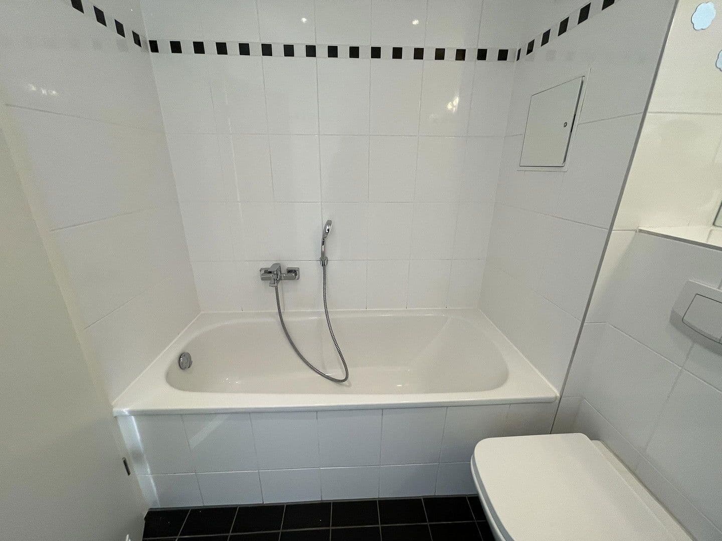 Pronájem bytu 2+1 73 m², Leipzig, Sasko Pronájem bytu 2+1 73 m², Leipzig, Sasko