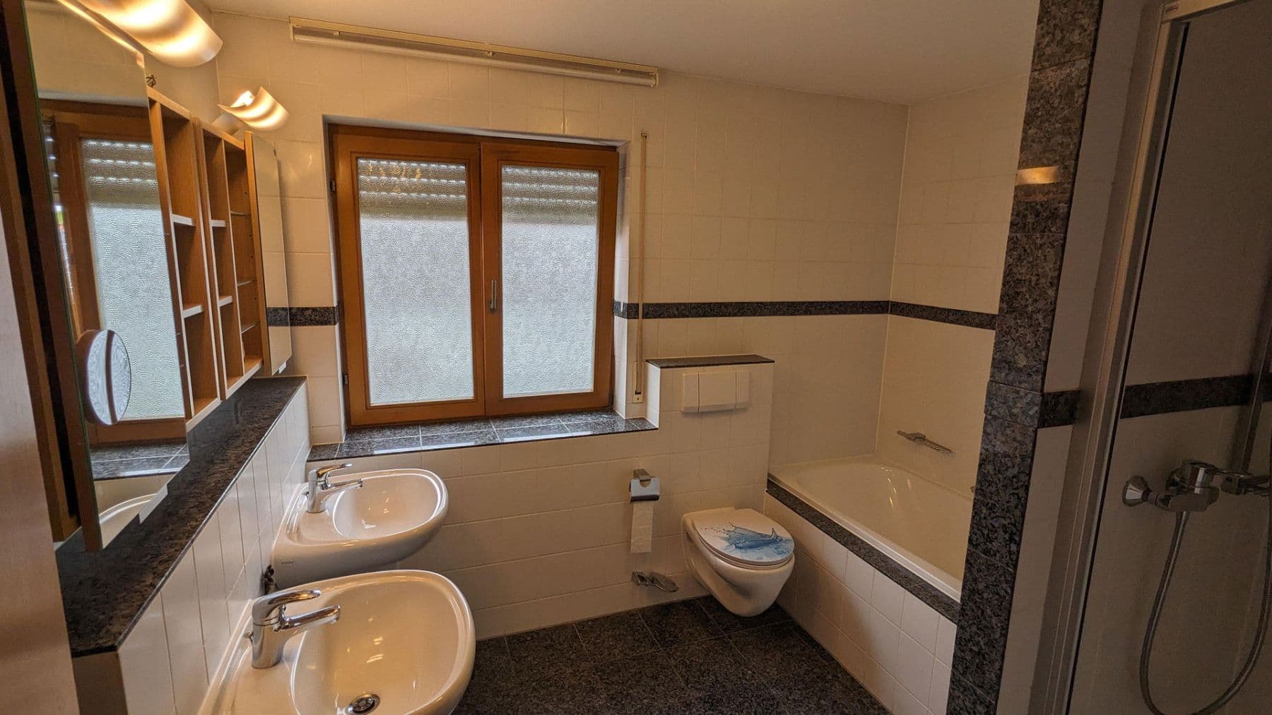 Prodej domu 150 m², pozemek 213 m², Baden-Baden, Bádensko-Württembersko Prodej domu 150 m², pozemek 213 m², Baden-Baden, Bádensko-Württembersko