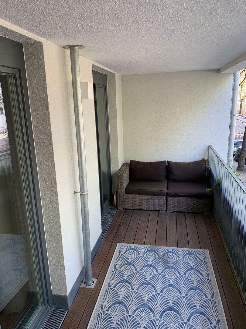 Pronájem bytu 3+1 105 m², Gervinusstr.3c, Berlin, Berlín Pronájem bytu 3+1 105 m², Gervinusstr.3c, Berlin, Berlín