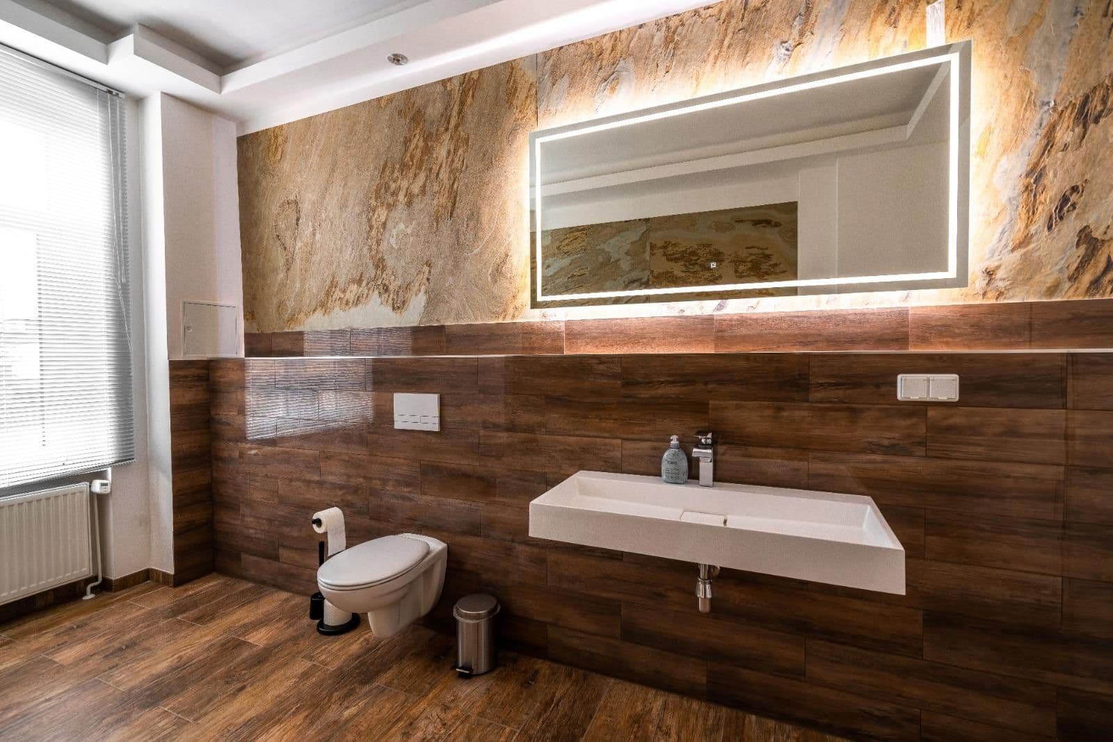 Prodej nebytového prostoru 1.186 m², Halle, Sasko-Anhaltsko Prodej nebytového prostoru 1.186 m², Halle, Sasko-Anhaltsko