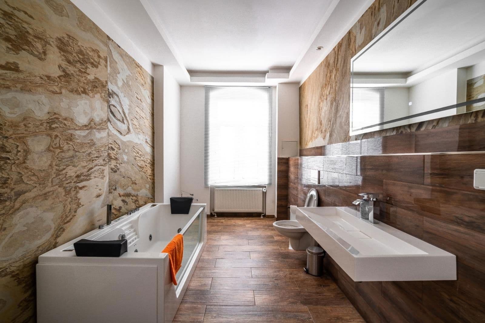 Prodej nebytového prostoru 1.186 m², Halle, Sasko-Anhaltsko Prodej nebytového prostoru 1.186 m², Halle, Sasko-Anhaltsko