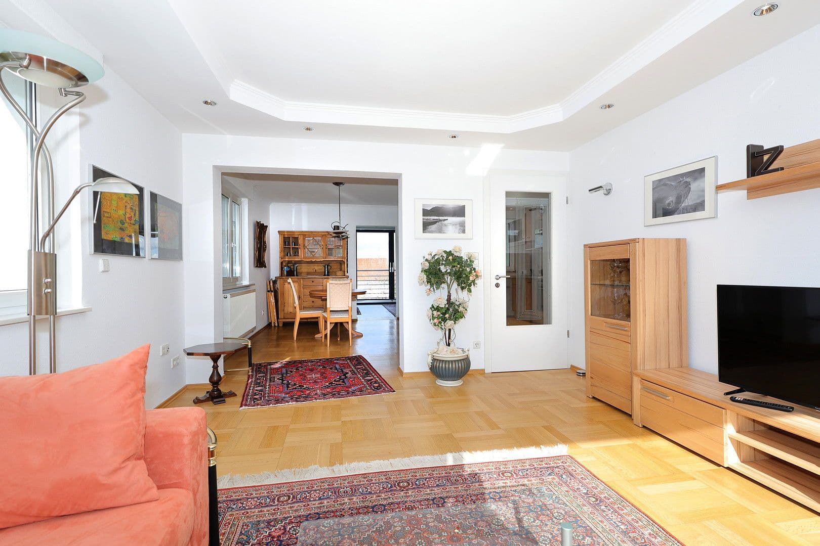 Pronájem bytu 4+kk 110 m², Leinfelden-Echterdingen, Bádensko-Württembersko Pronájem bytu 4+kk 110 m², Leinfelden-Echterdingen, Bádensko-Württembersko