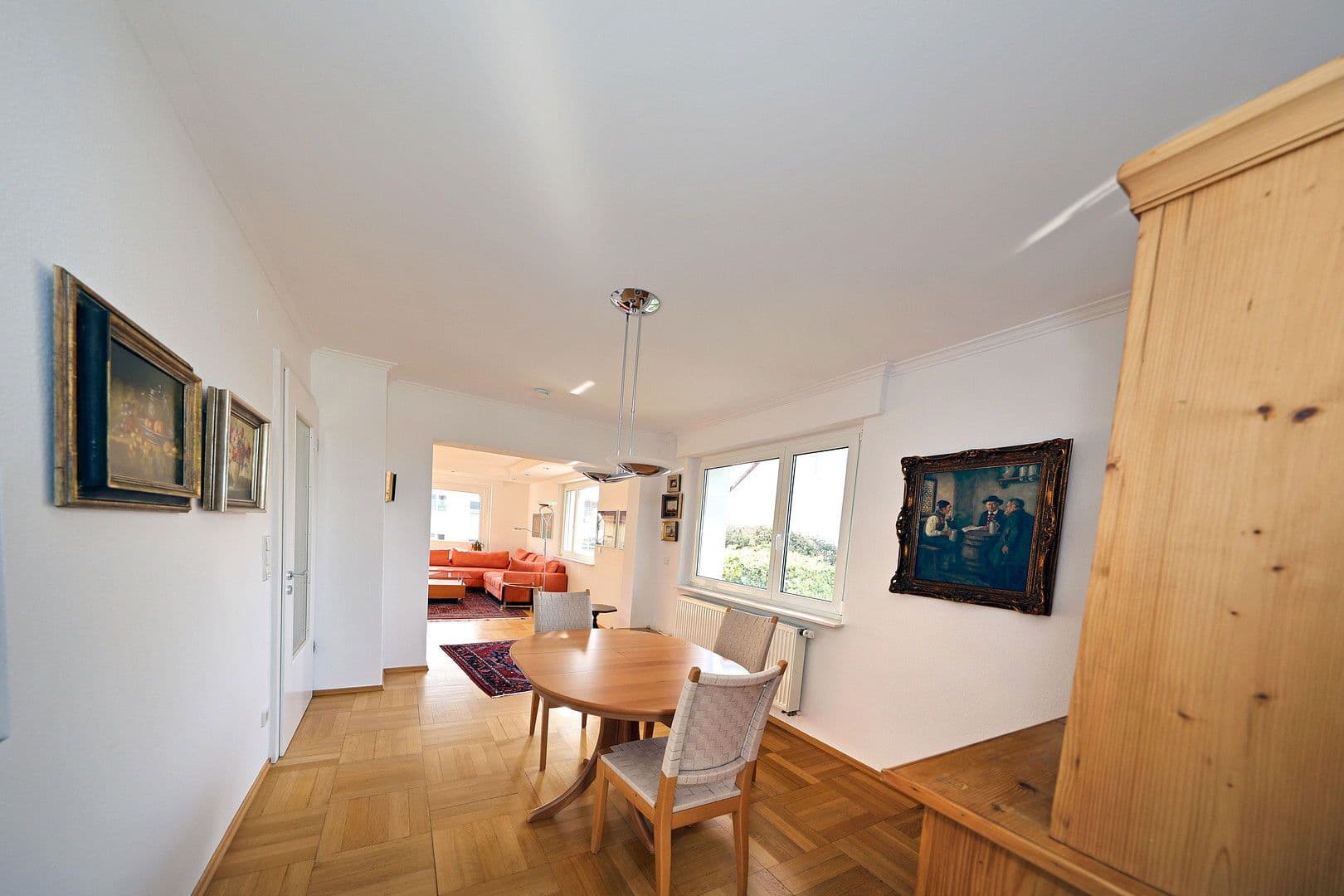 Pronájem bytu 4+kk 110 m², Leinfelden-Echterdingen, Bádensko-Württembersko Pronájem bytu 4+kk 110 m², Leinfelden-Echterdingen, Bádensko-Württembersko