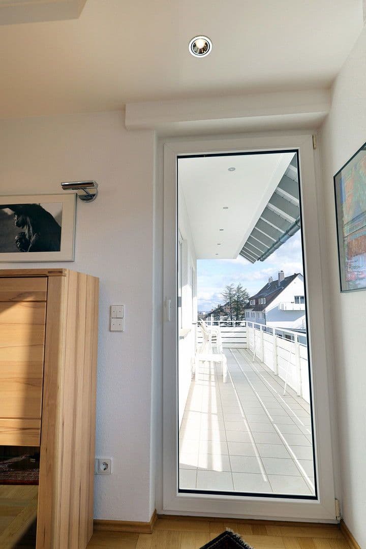 Pronájem bytu 4+kk 110 m², Leinfelden-Echterdingen, Bádensko-Württembersko Pronájem bytu 4+kk 110 m², Leinfelden-Echterdingen, Bádensko-Württembersko