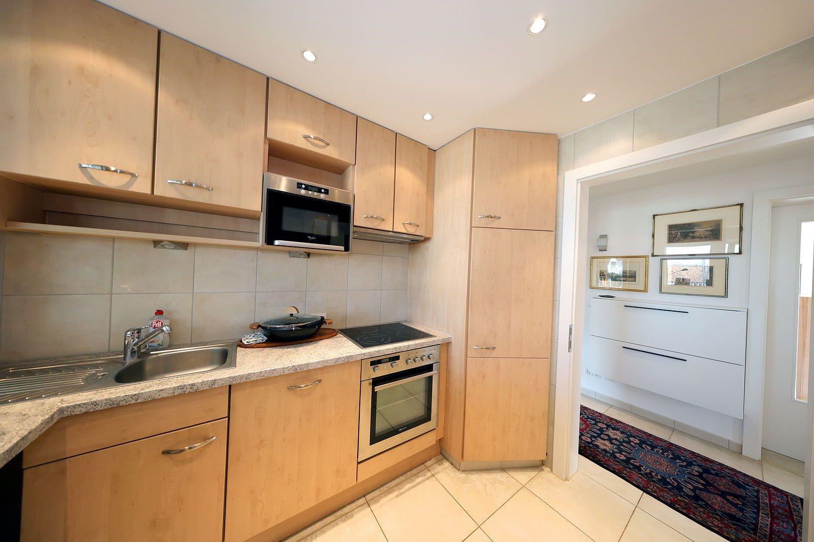 Pronájem bytu 4+kk 110 m², Leinfelden-Echterdingen, Bádensko-Württembersko Pronájem bytu 4+kk 110 m², Leinfelden-Echterdingen, Bádensko-Württembersko