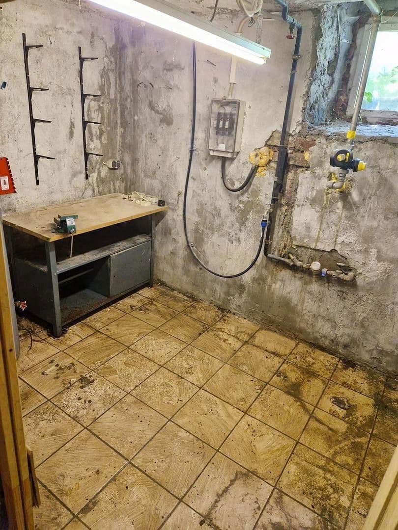 Prodej domu 110 m², pozemek 637 m², Straße des Friedens 14b, Lauscha, Durynsko Prodej domu 110 m², pozemek 637 m², Straße des Friedens 14b, Lauscha, Durynsko