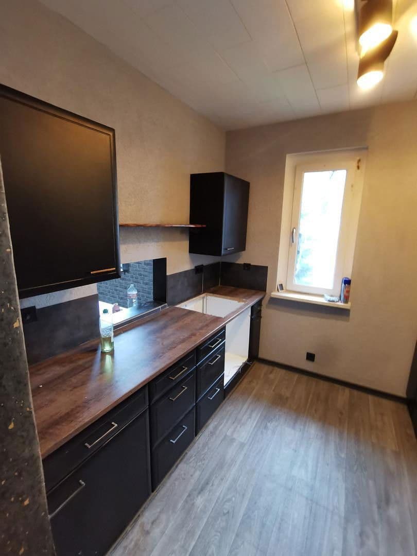 Prodej domu 110 m², pozemek 637 m², Straße des Friedens 14b, Lauscha, Durynsko Prodej domu 110 m², pozemek 637 m², Straße des Friedens 14b, Lauscha, Durynsko