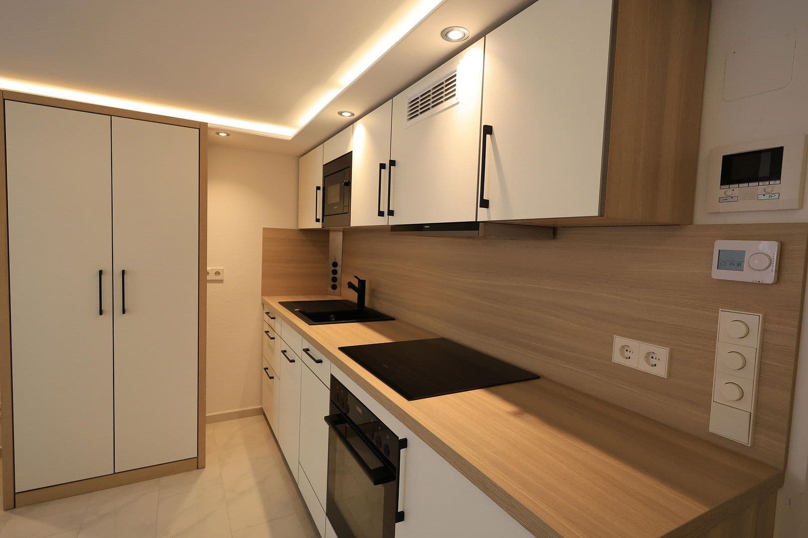 Pronájem bytu 1+1 30 m², Leinfelden-Echterdingen, Bádensko-Württembersko Pronájem bytu 1+1 30 m², Leinfelden-Echterdingen, Bádensko-Württembersko