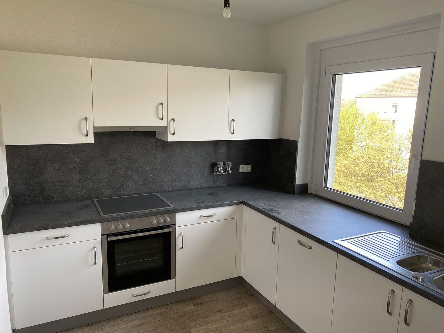 Prodej bytu 3+1 99 m², Lucius-D.-Clay-Str. 4, Göppingen, Bádensko-Württembersko Prodej bytu 3+1 99 m², Lucius-D.-Clay-Str. 4, Göppingen, Bádensko-Württembersko