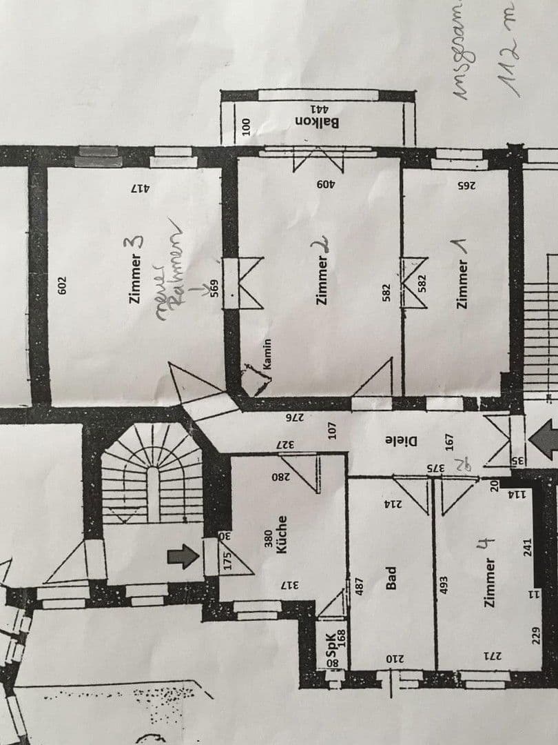 Prodej bytu 4+1 112 m², Berlin, Berlín Prodej bytu 4+1 112 m², Berlin, Berlín
