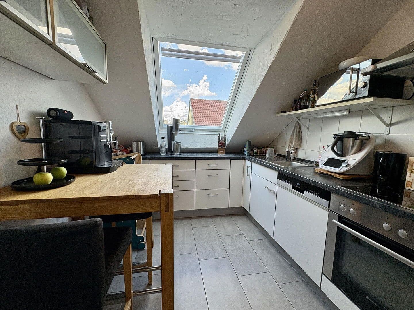 Pronájem bytu 3+1 63 m², Bergstr. 40, Ludwigsburg, Bádensko-Württembersko Pronájem bytu 3+1 63 m², Bergstr. 40, Ludwigsburg, Bádensko-Württembersko