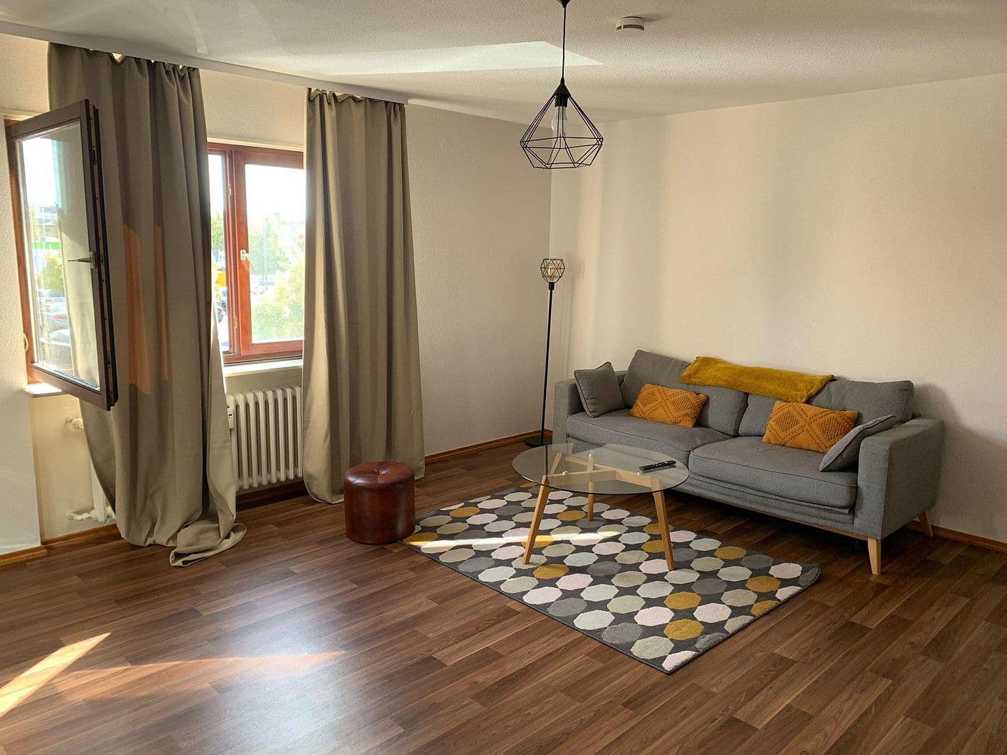 Pronájem bytu 3+1 86 m², Ludwigshafen am Rhein, Porýní-Falc Pronájem bytu 3+1 86 m², Ludwigshafen am Rhein, Porýní-Falc