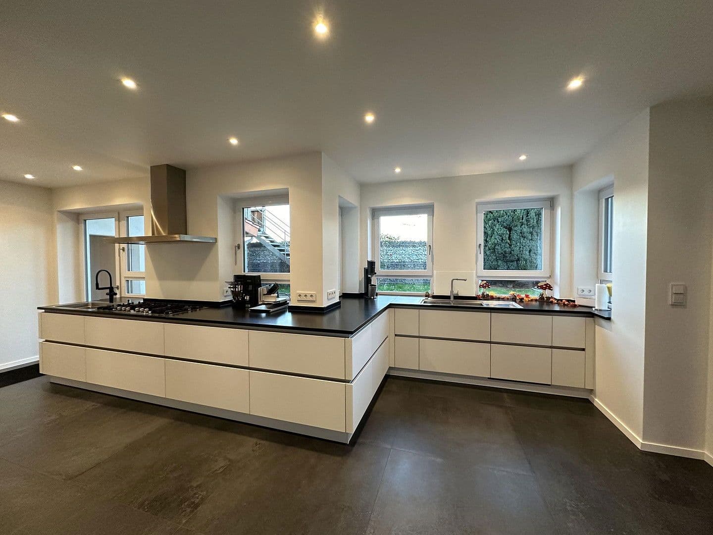 Prodej domu 190 m², pozemek 1.000 m², Linkenheim-Hochstetten, Bádensko-Württembersko Prodej domu 190 m², pozemek 1.000 m², Linkenheim-Hochstetten, Bádensko-Württembersko