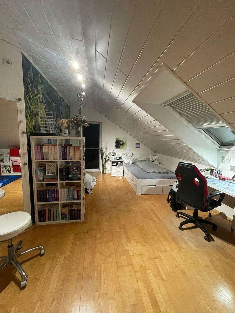 Prodej domu 190 m², pozemek 1.000 m², Linkenheim-Hochstetten, Bádensko-Württembersko Prodej domu 190 m², pozemek 1.000 m², Linkenheim-Hochstetten, Bádensko-Württembersko