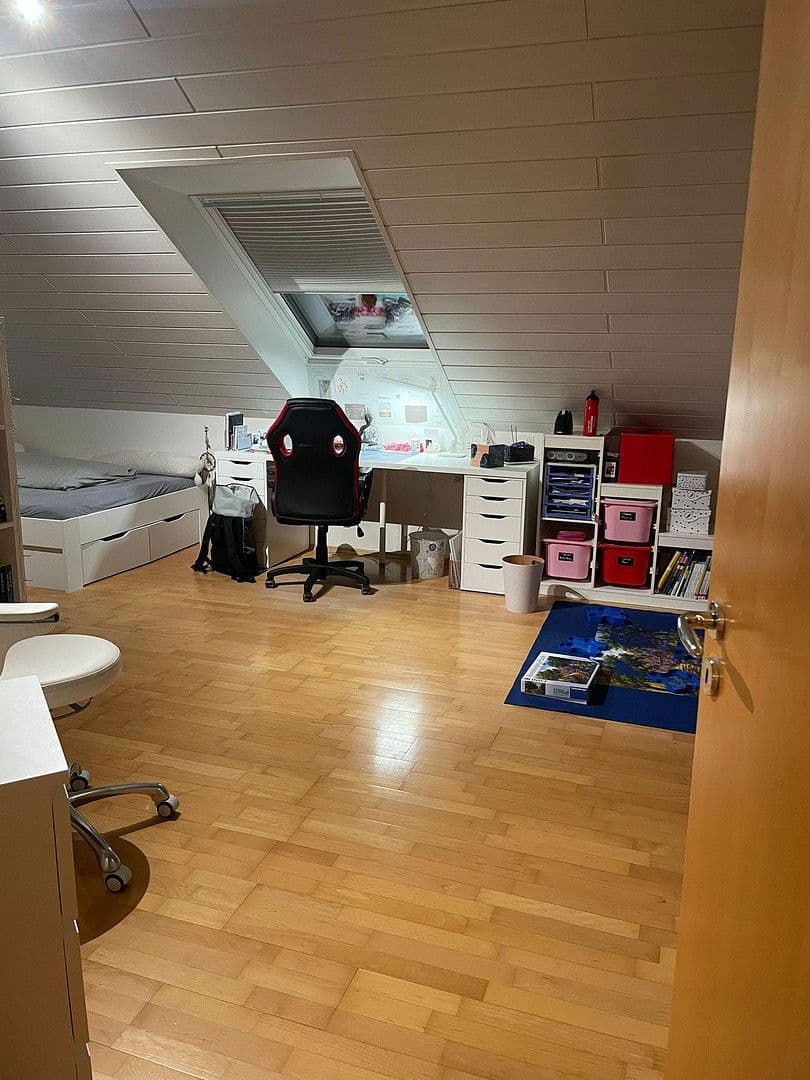 Prodej domu 190 m², pozemek 1.000 m², Linkenheim-Hochstetten, Bádensko-Württembersko Prodej domu 190 m², pozemek 1.000 m², Linkenheim-Hochstetten, Bádensko-Württembersko