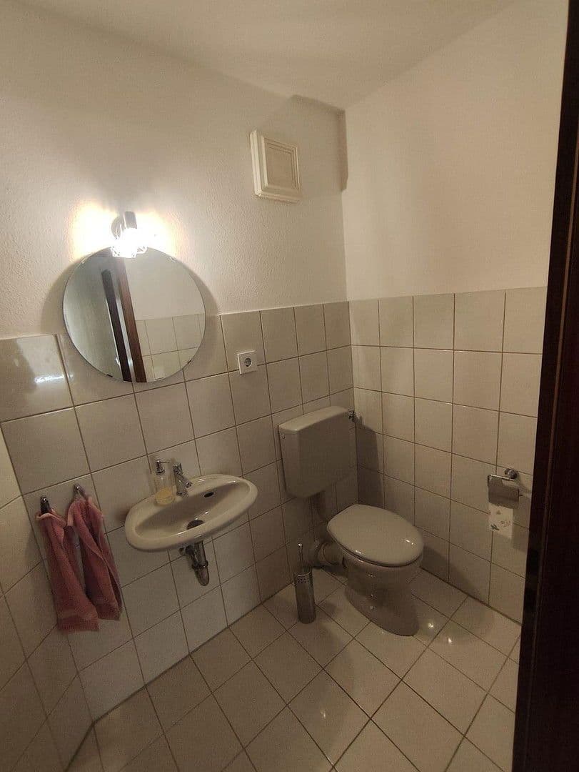 Pronájem bytu 3+1 96 m², Sartoriusstr. 6, Würzburg, Bavorsko Pronájem bytu 3+1 96 m², Sartoriusstr. 6, Würzburg, Bavorsko