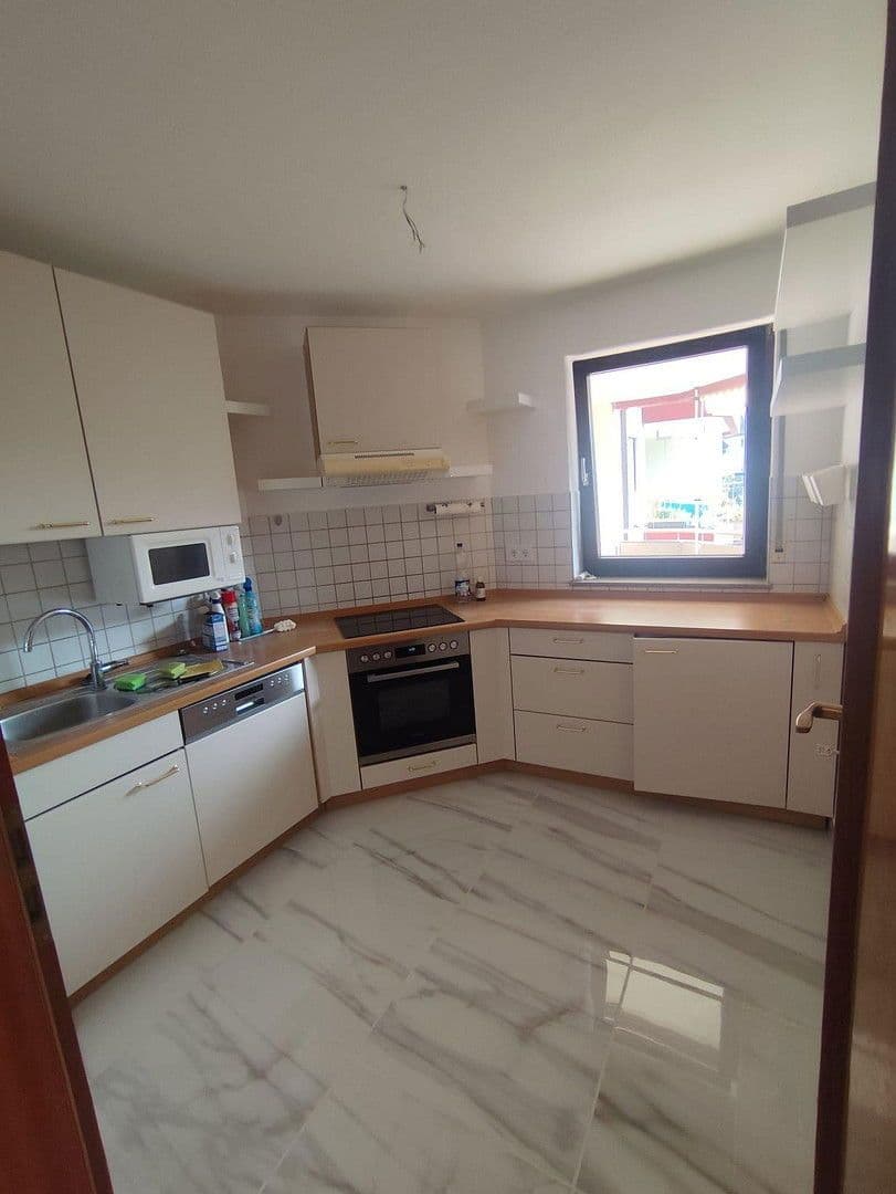 Pronájem bytu 3+1 96 m², Sartoriusstr. 6, Würzburg, Bavorsko Pronájem bytu 3+1 96 m², Sartoriusstr. 6, Würzburg, Bavorsko