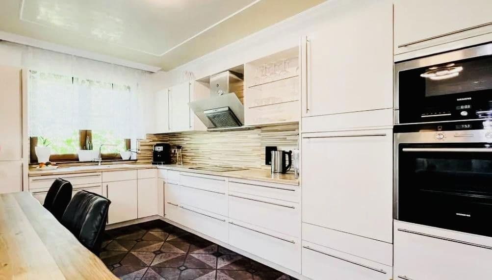 Prodej domu 293 m², pozemek 516 m², Ziegelsteige 38, Forchtenberg, Bádensko-Württembersko Prodej domu 293 m², pozemek 516 m², Ziegelsteige 38, Forchtenberg, Bádensko-Württembersko