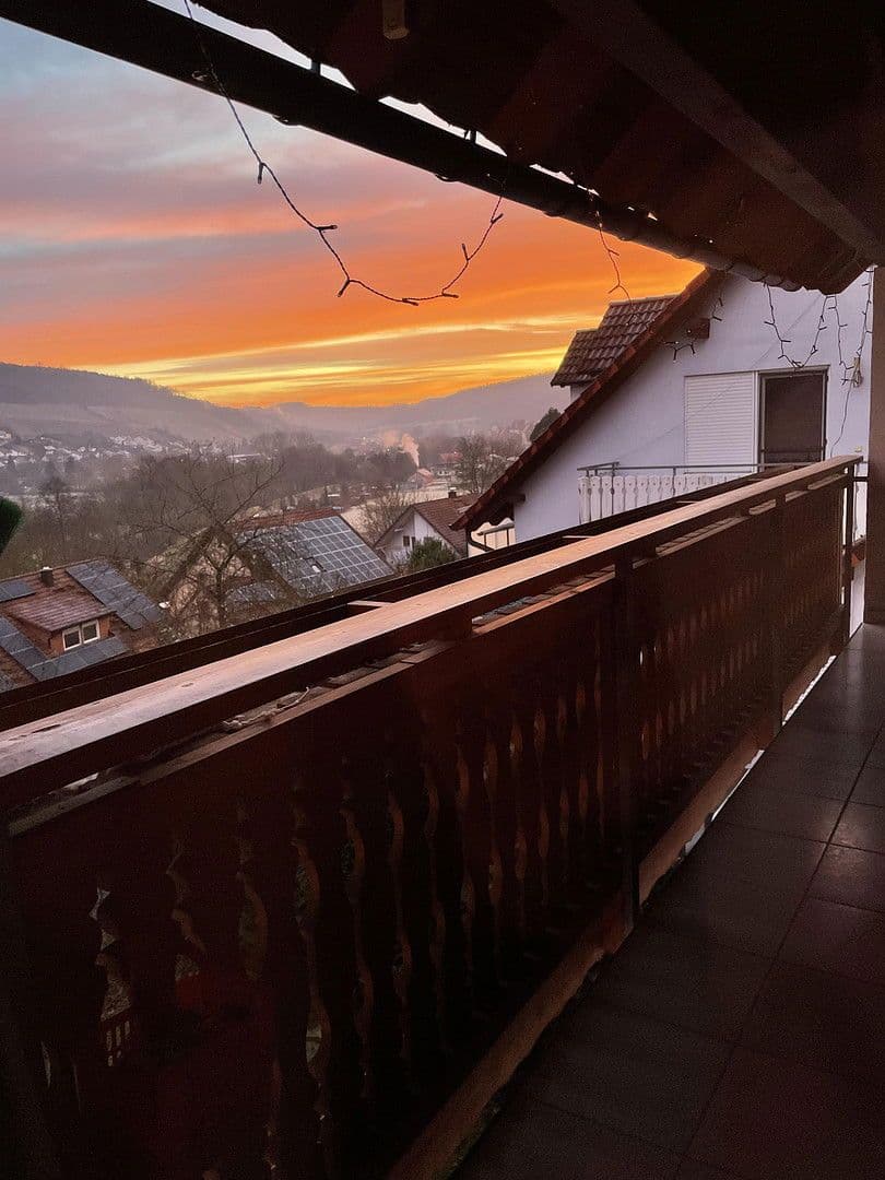 Prodej domu 293 m², pozemek 516 m², Ziegelsteige 38, Forchtenberg, Bádensko-Württembersko Prodej domu 293 m², pozemek 516 m², Ziegelsteige 38, Forchtenberg, Bádensko-Württembersko