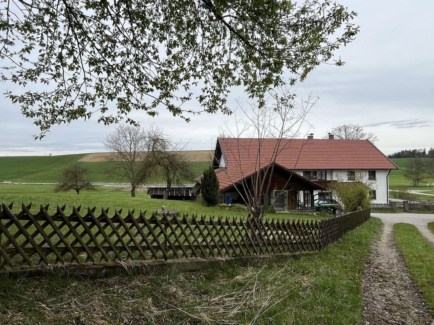 Prodej domu 220 m², pozemek 7.300 m², Mettenheim, Bavorsko Prodej domu 220 m², pozemek 7.300 m², Mettenheim, Bavorsko