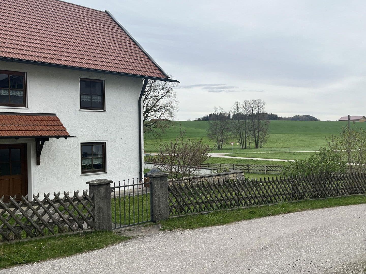 Prodej domu 220 m², pozemek 7.300 m², Mettenheim, Bavorsko Prodej domu 220 m², pozemek 7.300 m², Mettenheim, Bavorsko