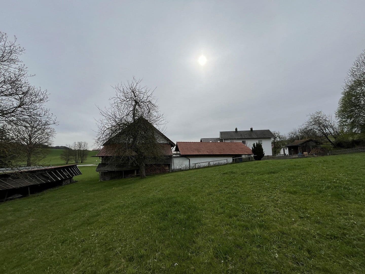 Prodej domu 220 m², pozemek 7.300 m², Mettenheim, Bavorsko Prodej domu 220 m², pozemek 7.300 m², Mettenheim, Bavorsko