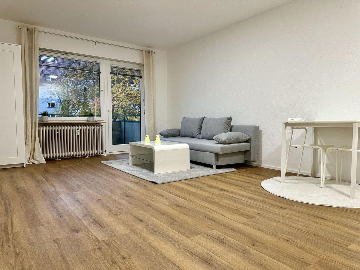 Pronájem bytu 1+1 35 m², Stuttgart, Bádensko-Württembersko Pronájem bytu 1+1 35 m², Stuttgart, Bádensko-Württembersko