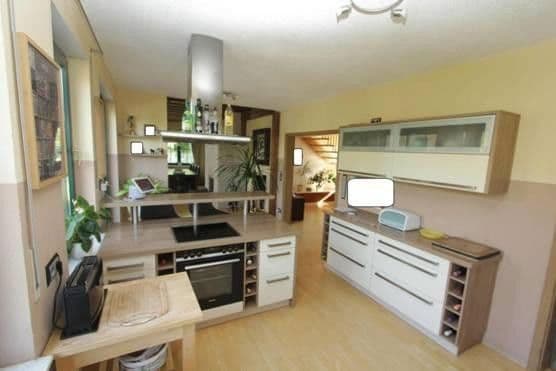 Prodej domu 210 m², pozemek 810 m², Salzatal, Sasko-Anhaltsko Prodej domu 210 m², pozemek 810 m², Salzatal, Sasko-Anhaltsko