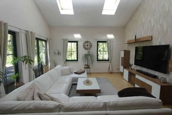 Prodej domu 210 m², pozemek 810 m², Salzatal, Sasko-Anhaltsko Prodej domu 210 m², pozemek 810 m², Salzatal, Sasko-Anhaltsko