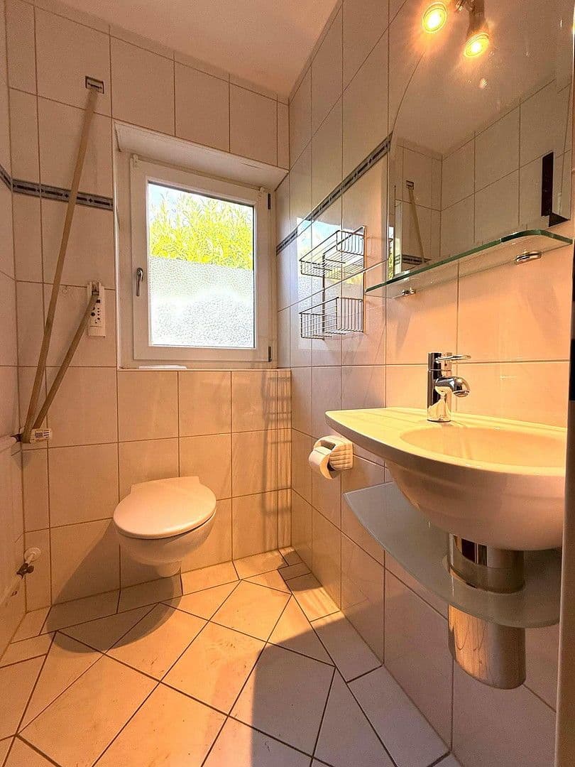 Prodej domu 220 m², pozemek 857 m², Am Giesenbach 14, Lahr/Schwarzwald, Bádensko-Württembersko Prodej domu 220 m², pozemek 857 m², Am Giesenbach 14, Lahr/Schwarzwald, Bádensko-Württembersko