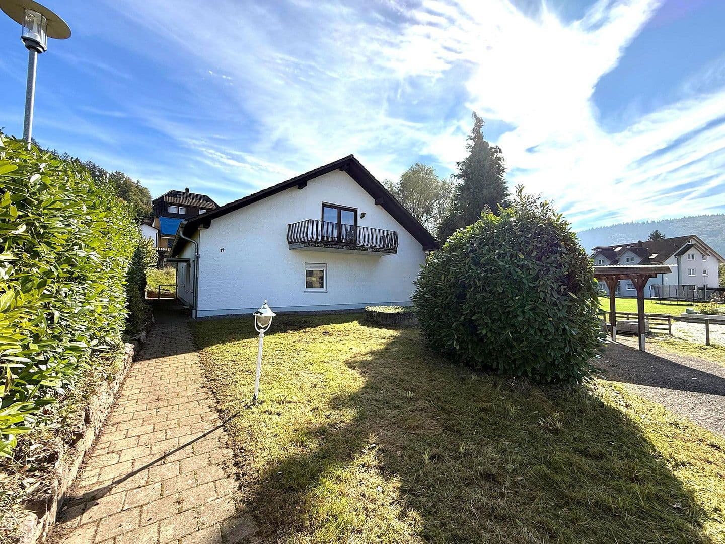 Prodej domu 220 m², pozemek 857 m², Am Giesenbach 14, Lahr/Schwarzwald, Bádensko-Württembersko Prodej domu 220 m², pozemek 857 m², Am Giesenbach 14, Lahr/Schwarzwald, Bádensko-Württembersko