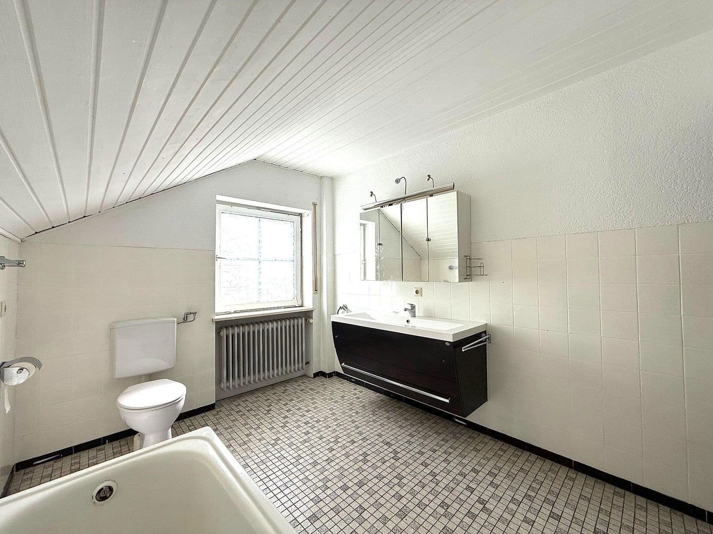 Prodej domu 220 m², pozemek 857 m², Am Giesenbach 14, Lahr/Schwarzwald, Bádensko-Württembersko Prodej domu 220 m², pozemek 857 m², Am Giesenbach 14, Lahr/Schwarzwald, Bádensko-Württembersko